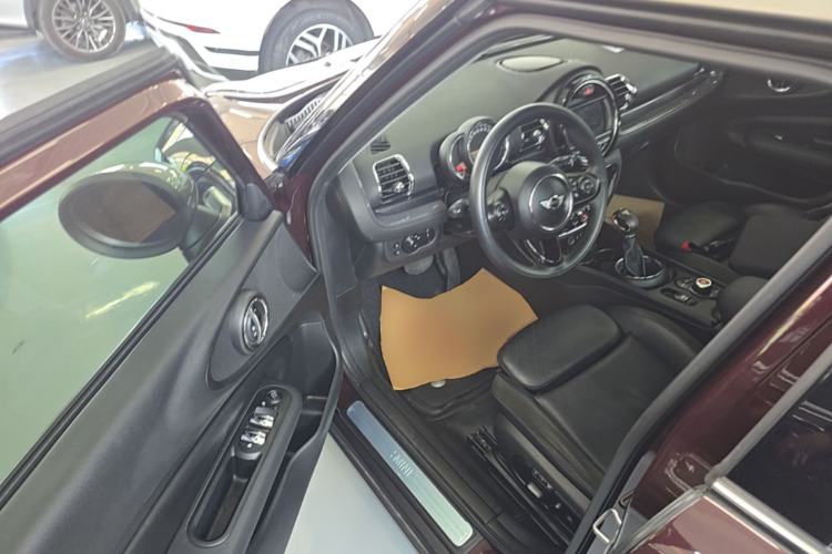 Used MINI Clubman 2016 Revised Version 1.5T COOPER Connoisseur Edition Driver Seat