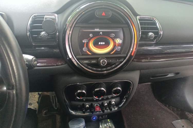 Used MINI Clubman 2016 Revised Version 1.5T COOPER Connoisseur Edition Audio And AC Panel