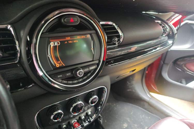 Used MINI Clubman 2016 1.5T COOPER Connoisseur Edition Audio And AC Panel