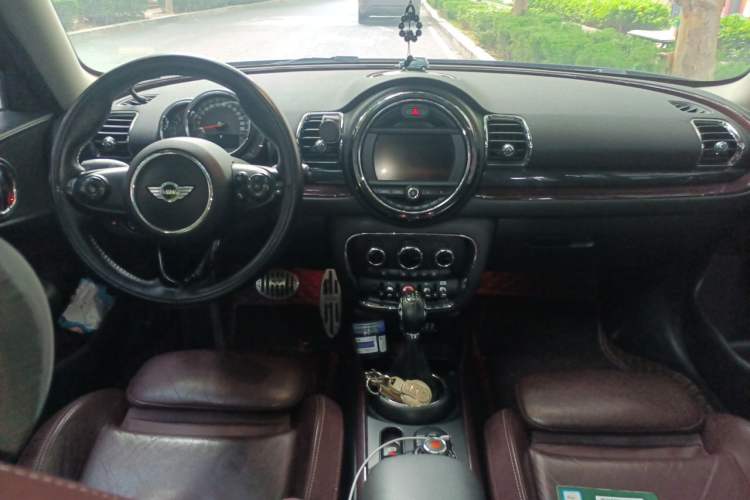 Used MINI Clubman 2016 Revised Version 1.5T COOPER Connoisseur Edition Center Console