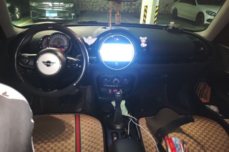 Used MINI Clubman 2016 1.5T ONE Internet Limited Edition Center Console