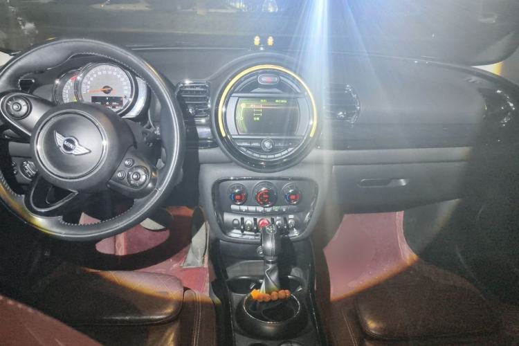 Used MINI Clubman 2016 Revised Version 1.5T COOPER Connoisseur Edition Center Console