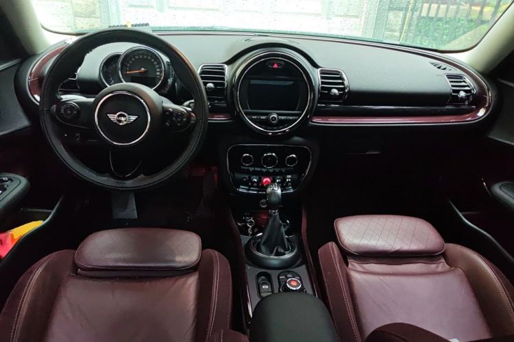 Used MINI Clubman 2016 Revised Version 1.5T COOPER Connoisseur Edition Center Console
