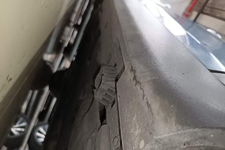 Used MINI Clubman 2016 Updated 1.5T COOPER Geek Edition Chassis Front Right