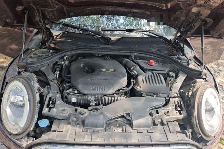 Used MINI Clubman 2016 Revised Version 2.0T COOPER S Geek Edition Engine Bay