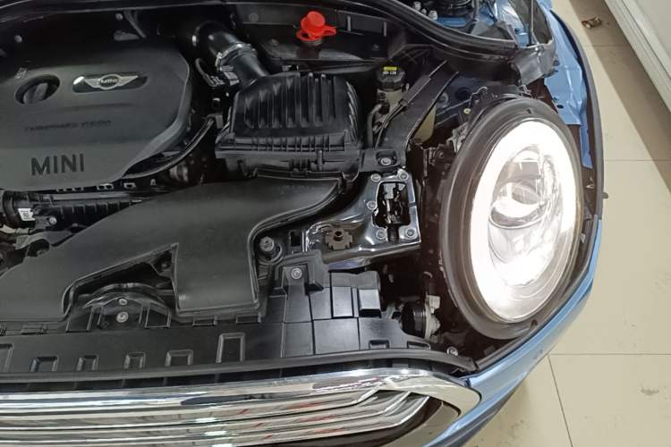Used MINI Clubman 2016 Updated 1.5T COOPER Geek Edition Engine Bay Left