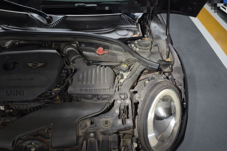 Used MINI Clubman 2016 Revised Version 1.5T COOPER Connoisseur Edition Engine Bay Left