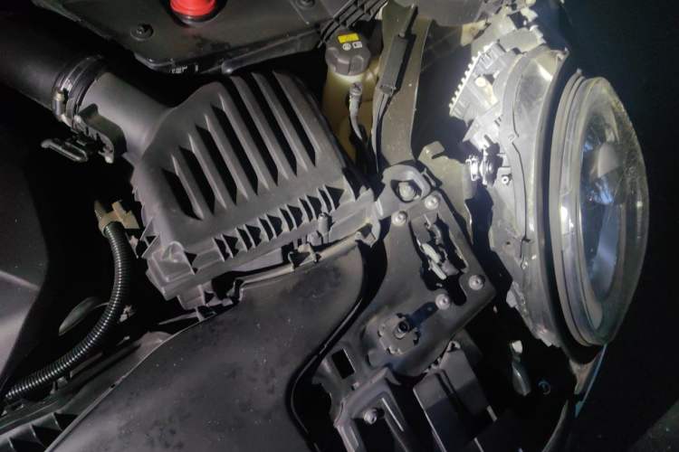Used MINI Clubman 2016 1.5T COOPER Geek Edition Engine Bay Left