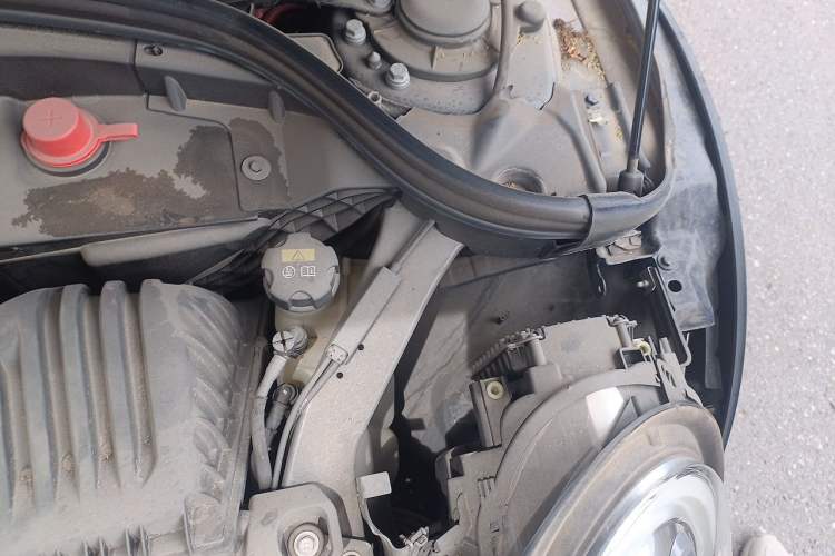 Used MINI Clubman 2016 Revised Version 2.0T COOPER S Geek Edition Engine Bay Left