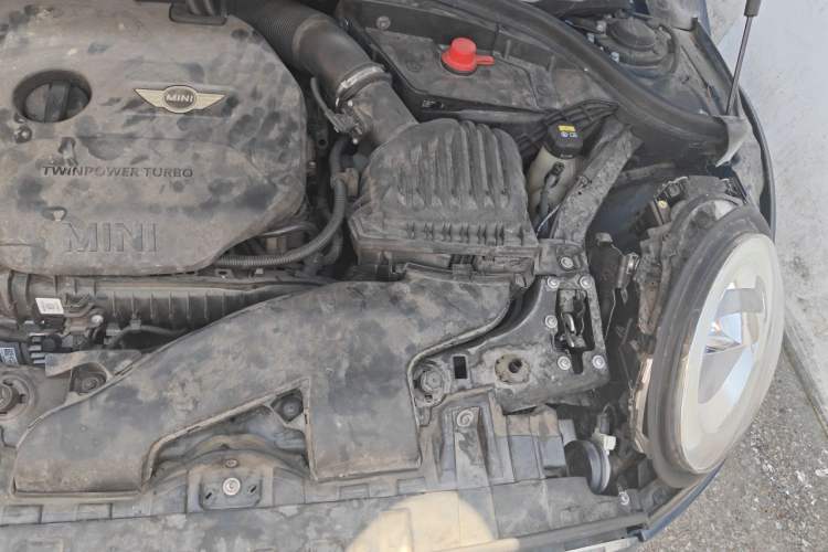 Used MINI Clubman 2016 Revised Version 1.5T COOPER Connoisseur Edition Engine Bay Left