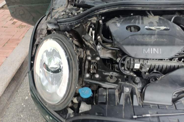 Used MINI Clubman 2016 Revised Version 1.5T COOPER Connoisseur Edition Engine Bay Right