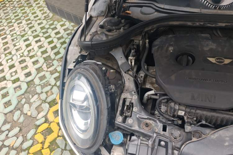 Used MINI Clubman 2016 1.5T COOPER Engine Bay Right