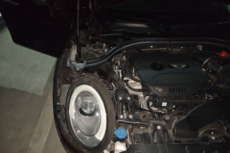 Used MINI Clubman 2016 Revised Version 1.5T COOPER Connoisseur Edition Engine Bay Right