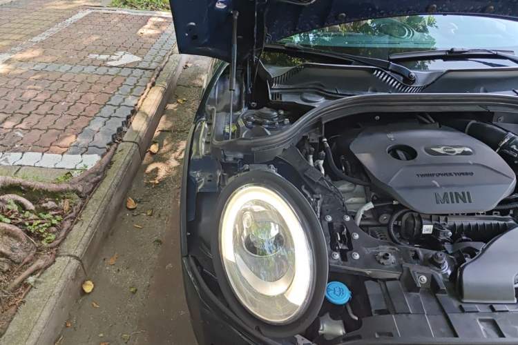 Used MINI Clubman 2016 Updated 1.5T COOPER Geek Edition Engine Bay Right