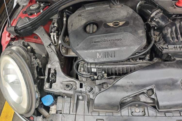 Used MINI Clubman 2016 1.5T COOPER Connoisseur Edition Engine Bay Right