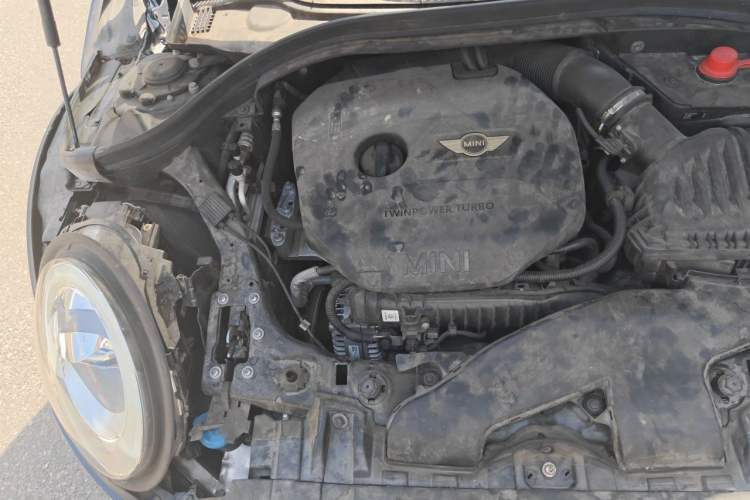 Used MINI Clubman 2016 Revised Version 1.5T COOPER Connoisseur Edition Engine Bay Right