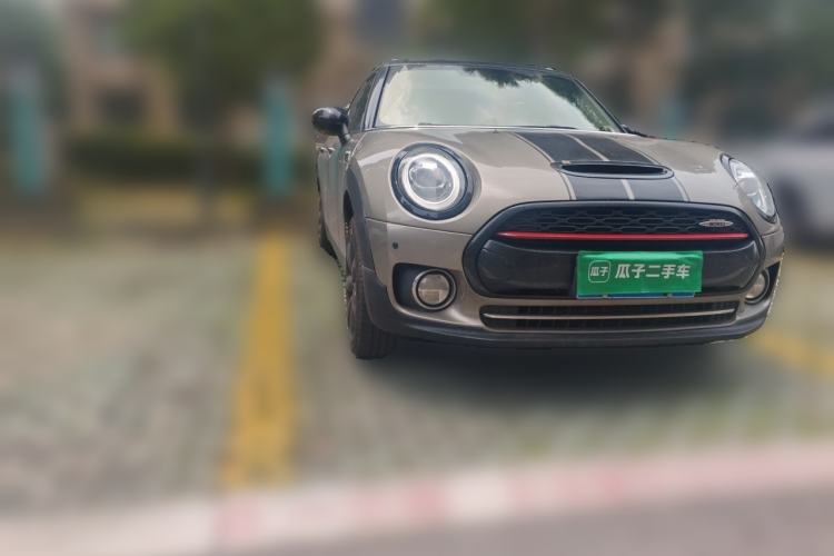 Used MINI Clubman 2016 1.5T COOPER Front Right 45 Deg