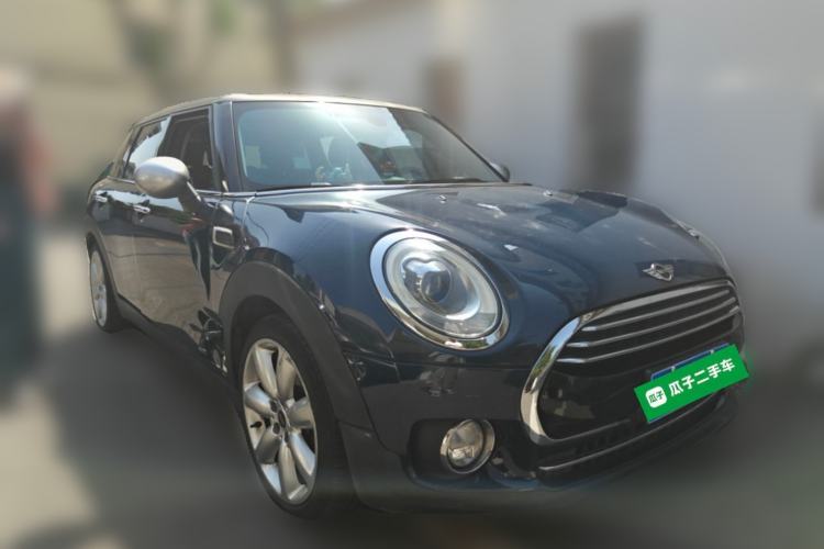 Used MINI Clubman 2016 Revised Version 1.5T COOPER Connoisseur Edition Front Right 45 Deg