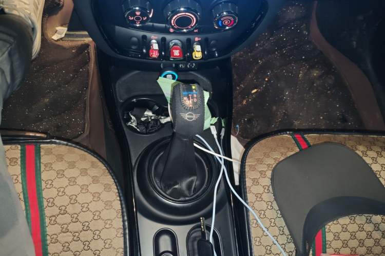 Used MINI Clubman 2016 1.5T ONE Internet Limited Edition Gear Lever