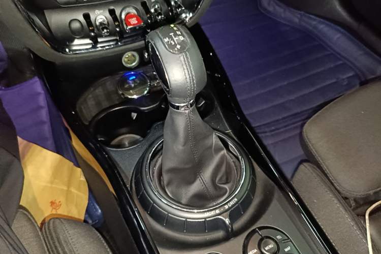 Used MINI Clubman 2016 Updated 1.5T COOPER Geek Edition Gear Lever