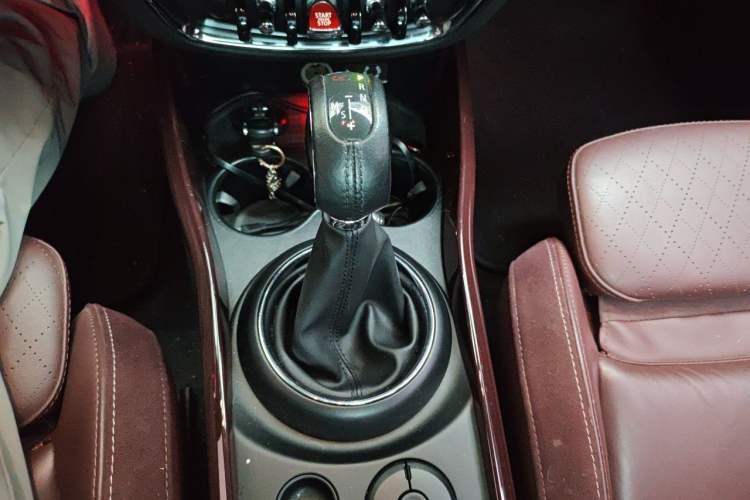 Used MINI Clubman 2016 Revised Version 1.5T COOPER Connoisseur Edition Gear Lever