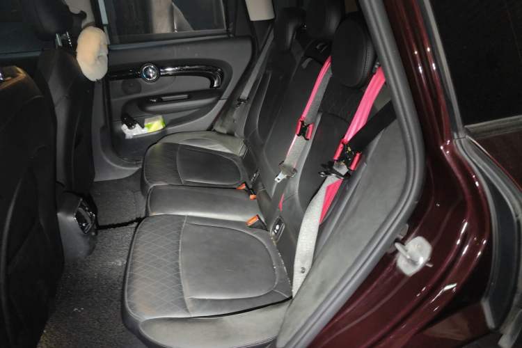 Used MINI Clubman 2016 Revised Version 1.5T COOPER Connoisseur Edition Left Rear Seat