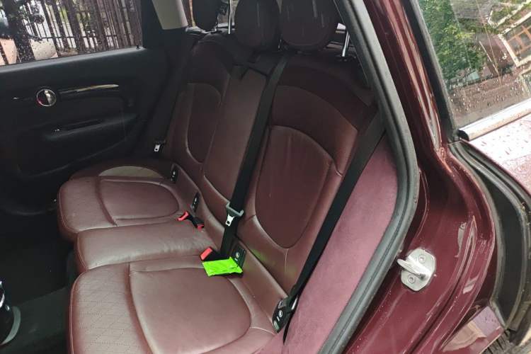 Used MINI Clubman 2016 Revised Version 1.5T COOPER Connoisseur Edition Left Rear Seat