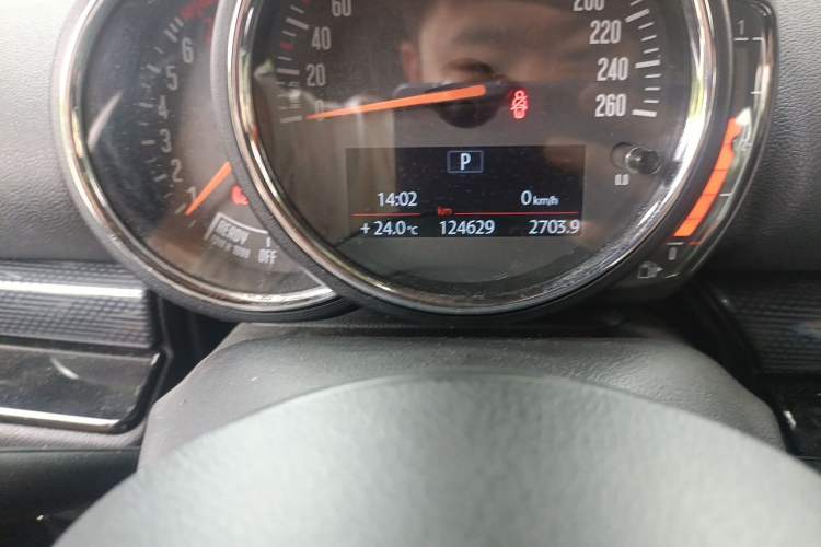Used MINI Clubman 2016 Revised Version 2.0T COOPER S Geek Edition Odometer Close Up
