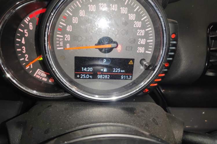 Used MINI Clubman 2016 Revised 1.5T COOPER Odometer Close Up