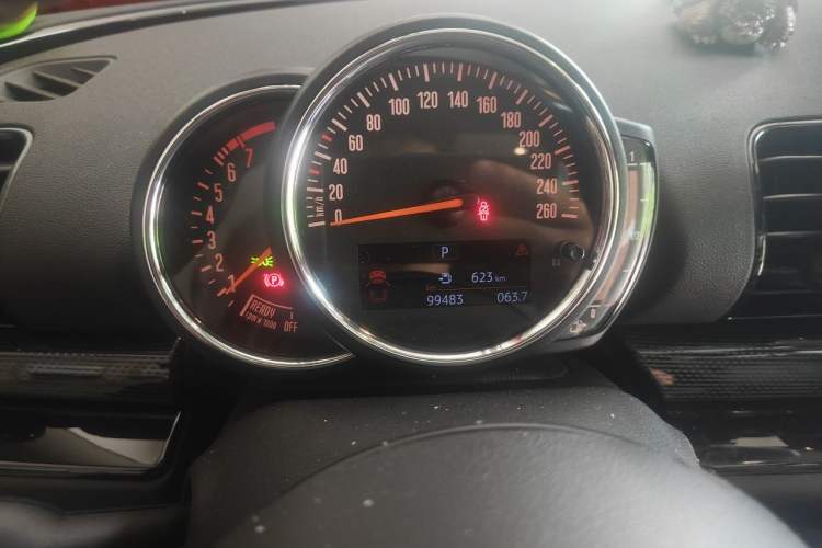 Used MINI Clubman 2016 Revised 1.5T COOPER Odometer Close Up