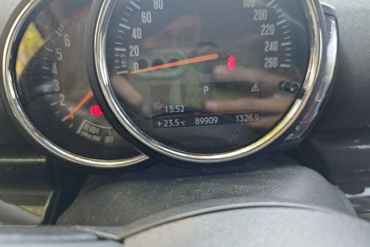 Used MINI Clubman 2016 Revised 1.5T COOPER Odometer Close Up