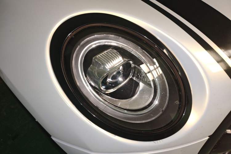 Used MINI Clubman 2016 1.5T ONE Internet Limited Edition Right Front Headlight