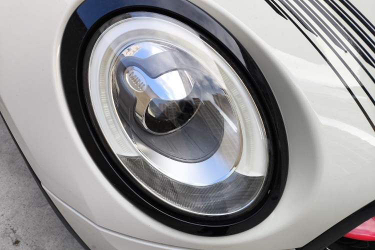 Used MINI Clubman 2016 Revised 2.0T COOPER S Right Front Headlight