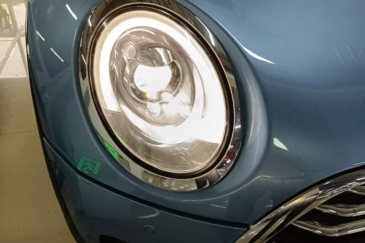 Used MINI Clubman 2016 Updated 1.5T COOPER Geek Edition Right Front Headlight