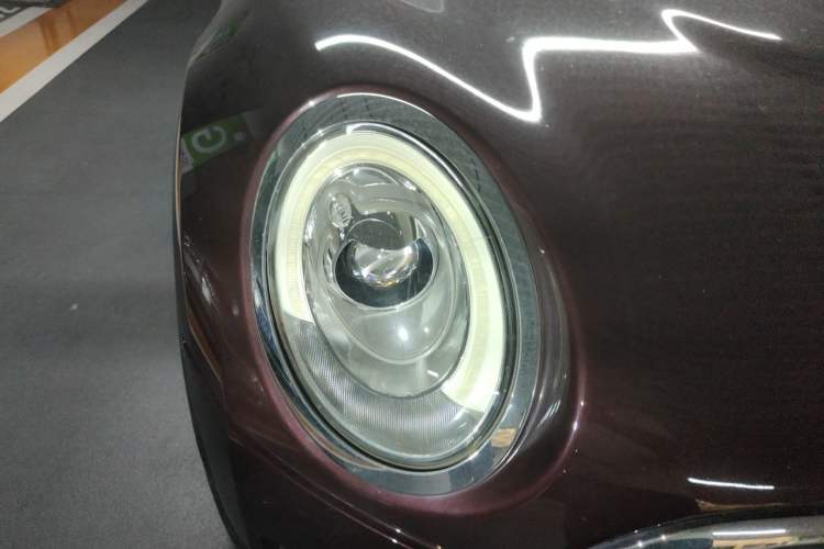 Used MINI Clubman 2016 Revised Version 1.5T COOPER Connoisseur Edition Right Front Headlight