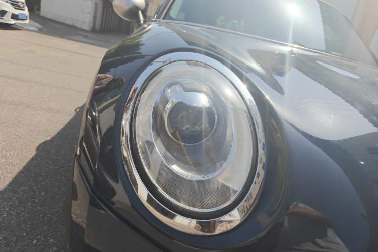 Used MINI Clubman 2016 Revised Version 1.5T COOPER Connoisseur Edition Right Front Headlight