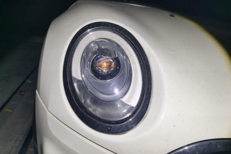 Used MINI Clubman 2016 Revised 2.0T COOPER S Right Front Headlight