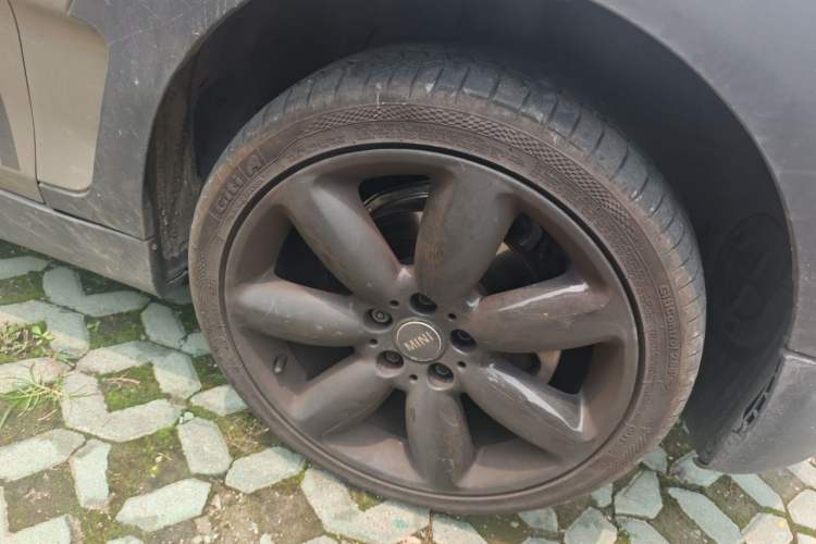 Used MINI Clubman 2016 1.5T COOPER Right Front Wheel Hub