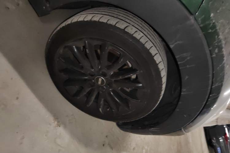 Used MINI Clubman 2016 Revised 1.5T COOPER Right Front Wheel Hub