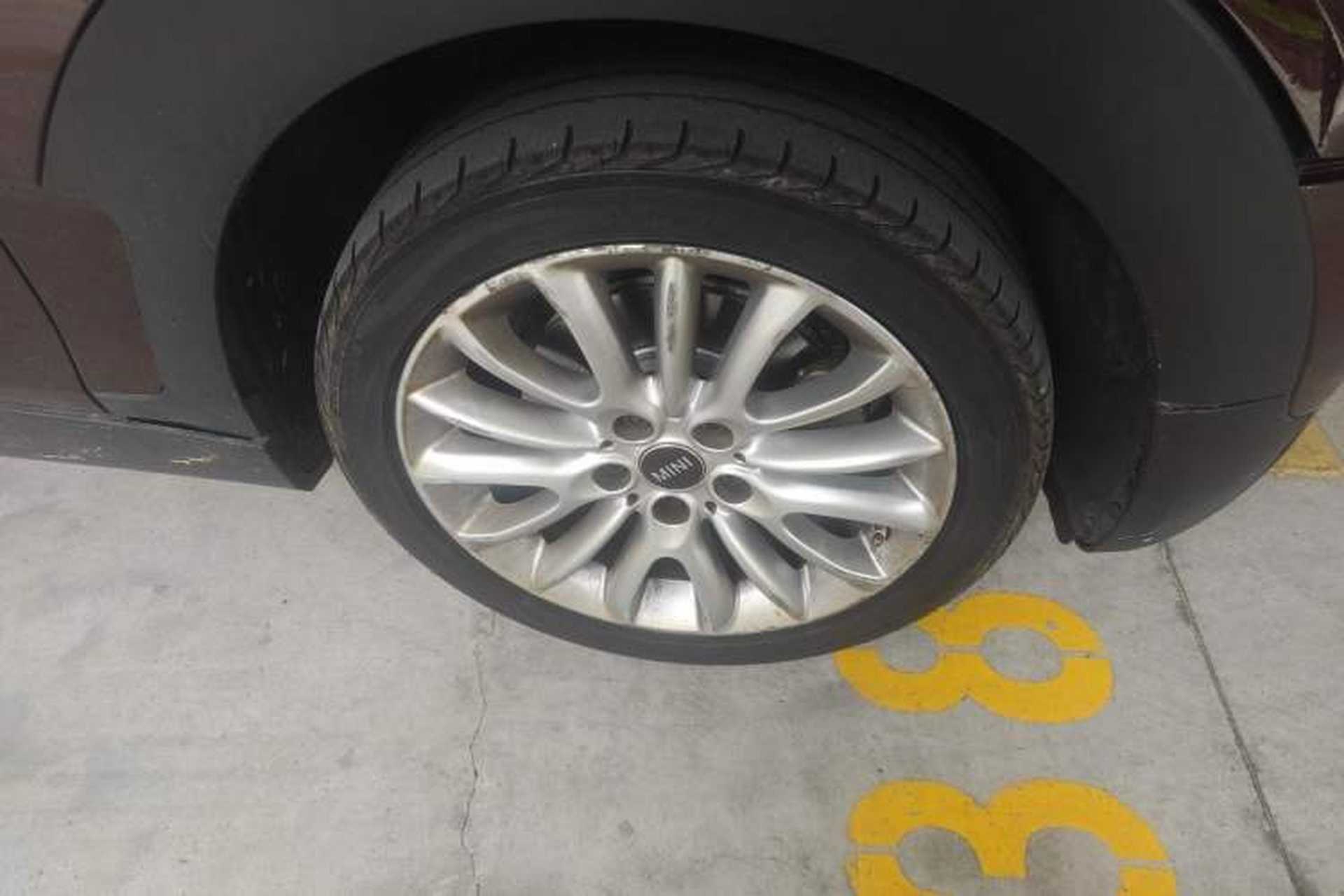 Used MINI Clubman 2016 Revised 1.5T COOPER Right Front Wheel Hub