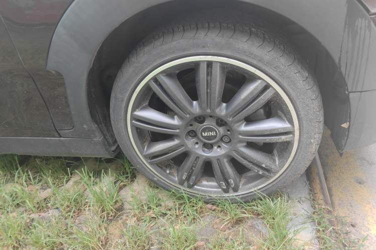 Used MINI Clubman 2016 Updated 1.5T COOPER Geek Edition Right Front Wheel Hub