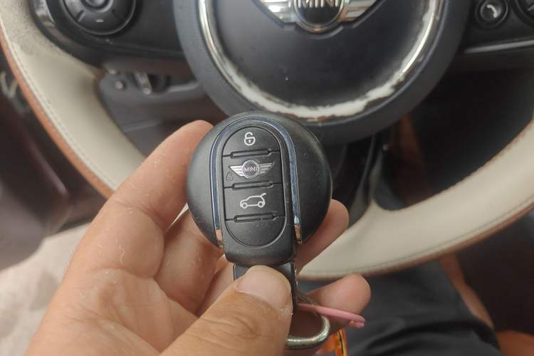 Used MINI Clubman 2016 Updated 1.5T COOPER Geek Edition Vehicle Key