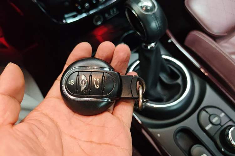 Used MINI Clubman 2016 Revised Version 1.5T COOPER Connoisseur Edition Vehicle Key