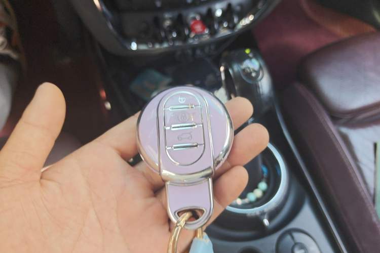 Used MINI Clubman 2016 Revised Version 1.5T COOPER Connoisseur Edition Vehicle Key