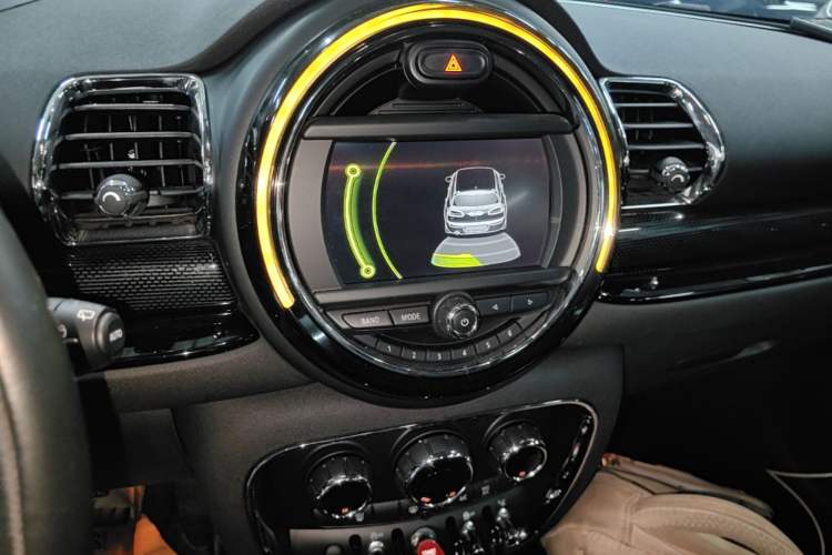 Used MINI Clubman 2016 Revised 1.5T COOPER Audio And AC Panel