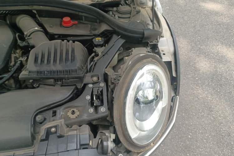 Used MINI Clubman 2016 Revised Version 1.5T COOPER Connoisseur Edition Engine Bay Left