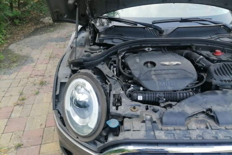 Used MINI Clubman 2016 Revised Version 2.0T COOPER S Geek Edition Engine Bay Right