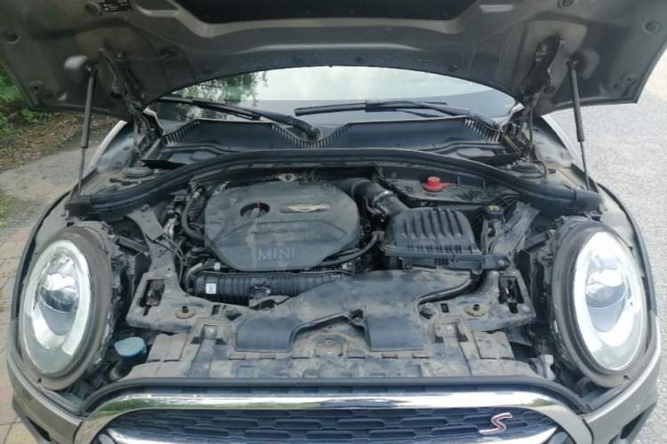 Used MINI Clubman 2016 Revised Version 2.0T COOPER S Geek Edition Engine Bay