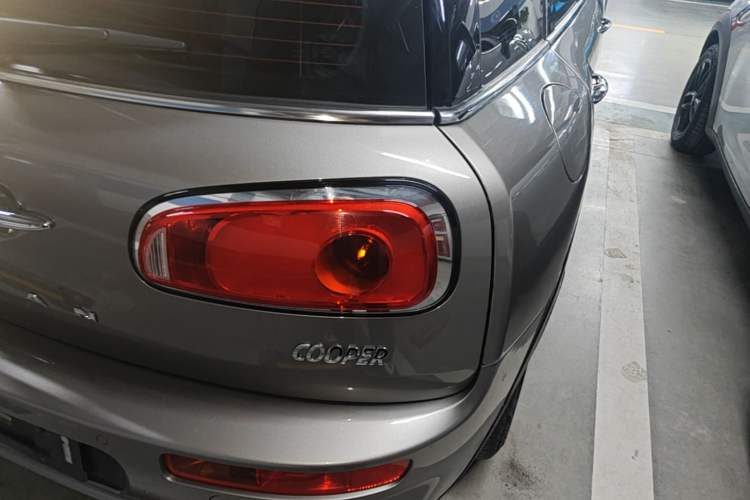 Used MINI Clubman 2016 Revised Version 1.5T COOPER Connoisseur Edition Exterior 3