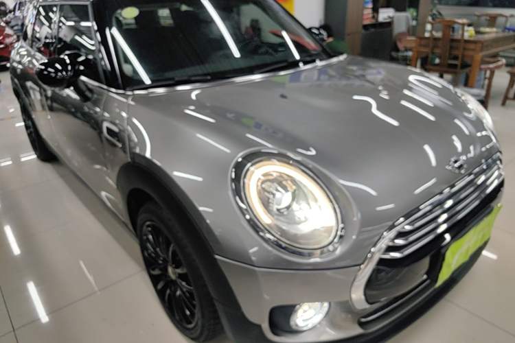 Used MINI Clubman 2016 Revised 1.5T COOPER Front Right 45 Deg